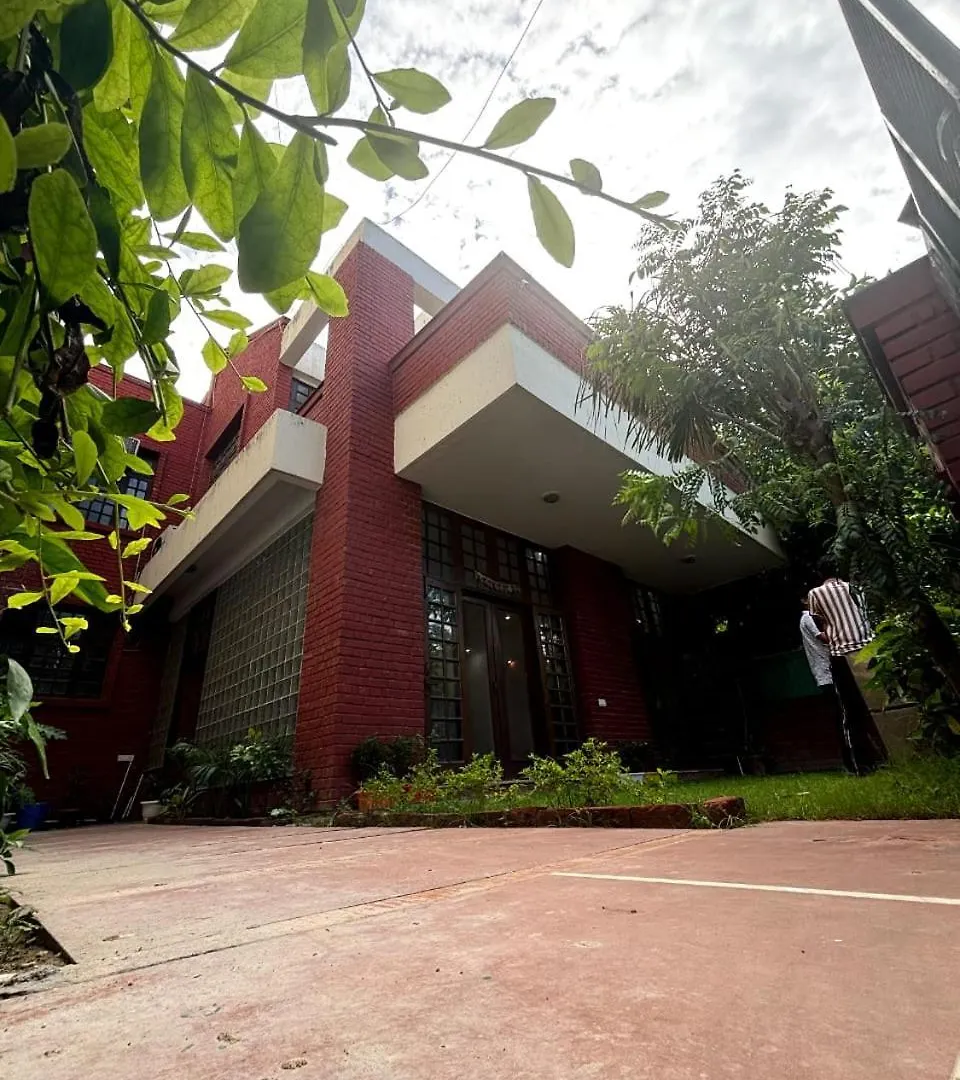 Nest Guest House 古尔冈 0*,